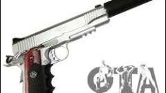 Silverballer с глушителем из Hitman